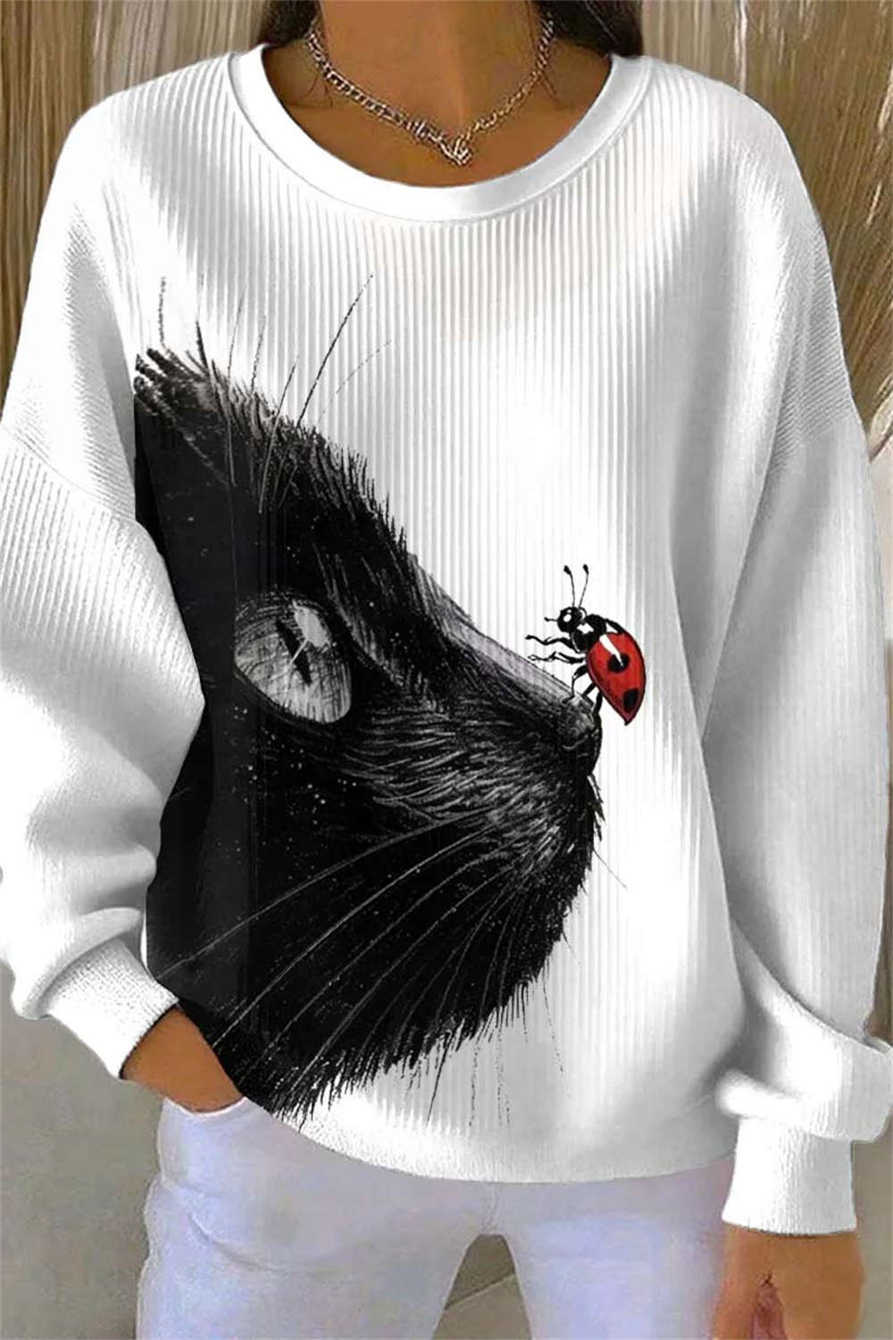 Women's White Cat Ladybug Print Round Neck Long Sleeves Top