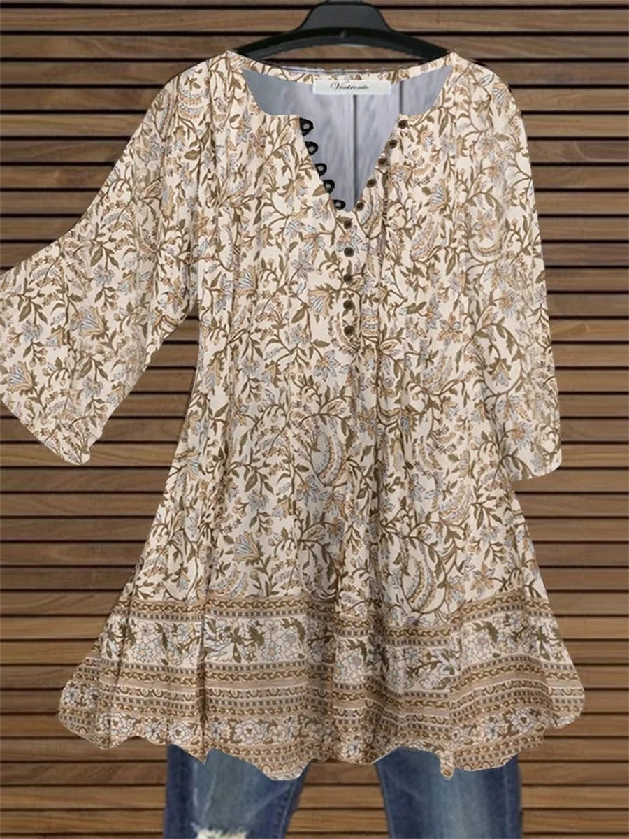 Graphic Buttons V-neck 3/4 Sleeve Tops