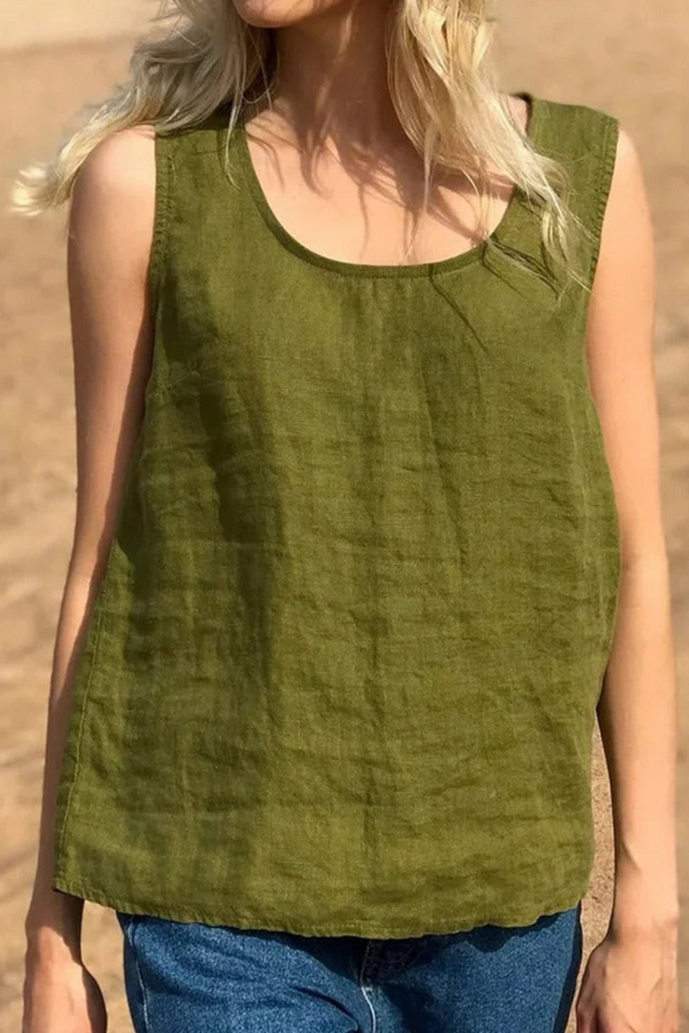 Green Round Neck Solid Casual Tank Top