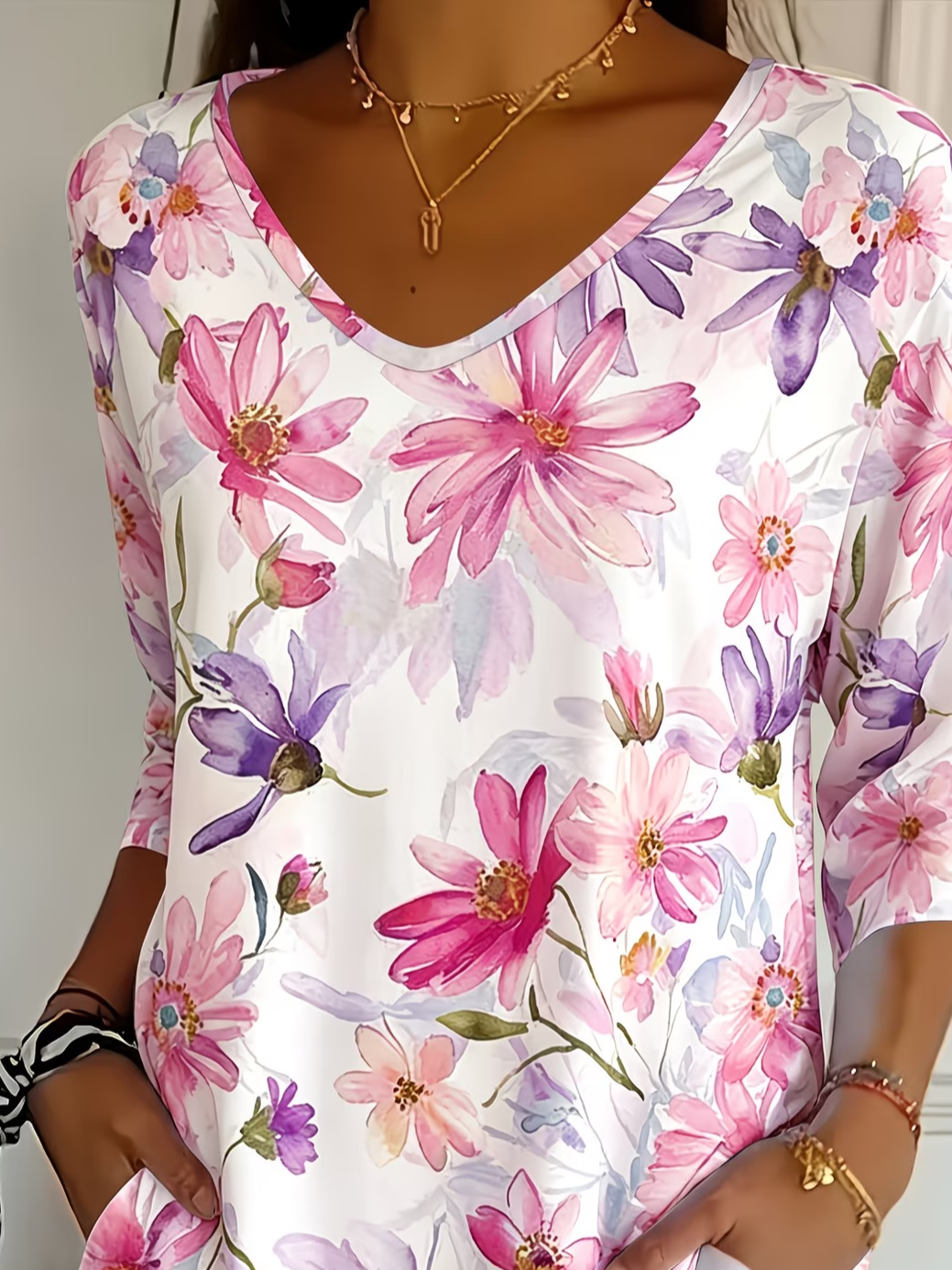 Women Watercolor Floral V Neck 3/4 Sleeve Daily Tee