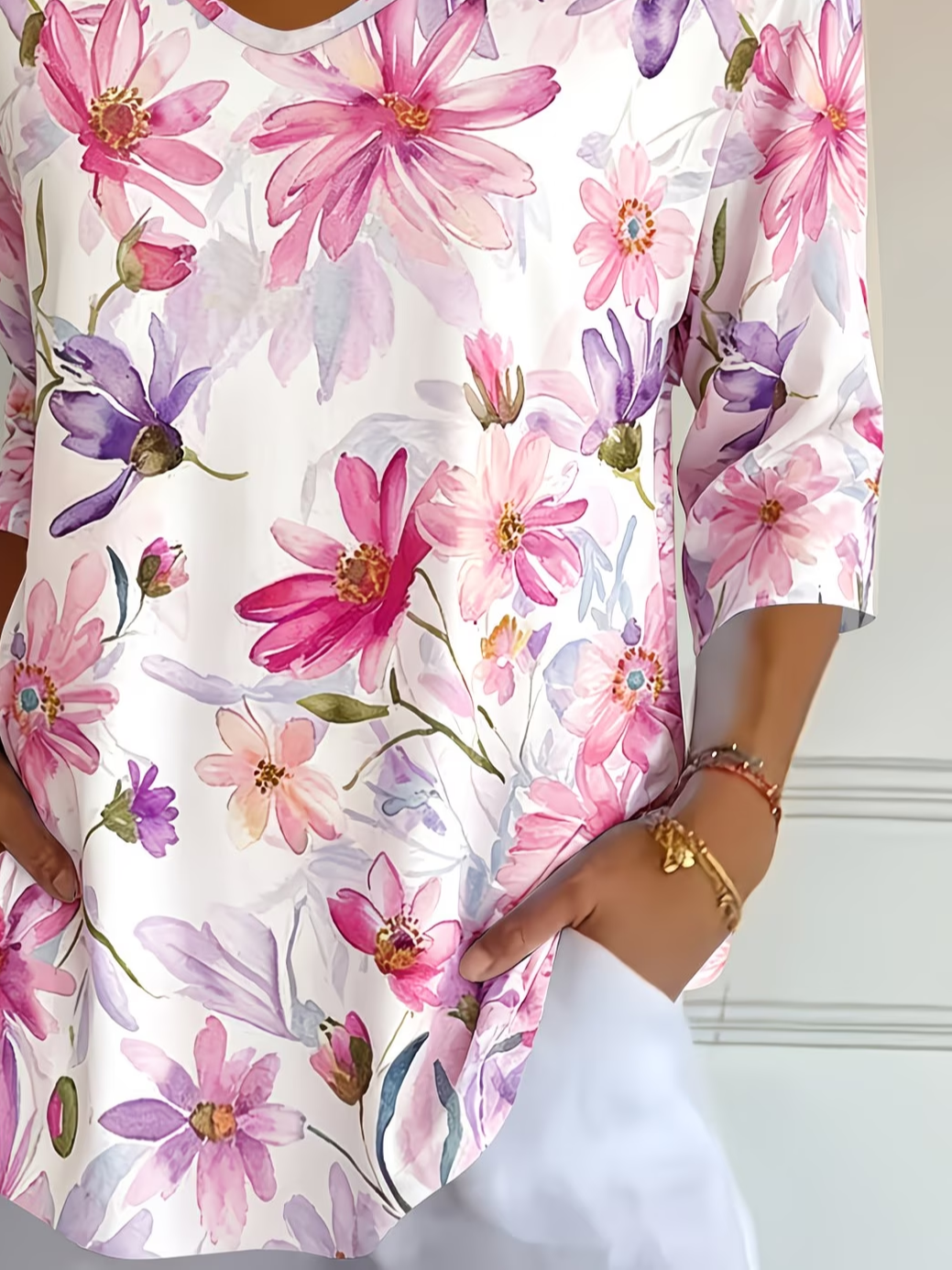 Women Watercolor Floral V Neck 3/4 Sleeve Daily Tee