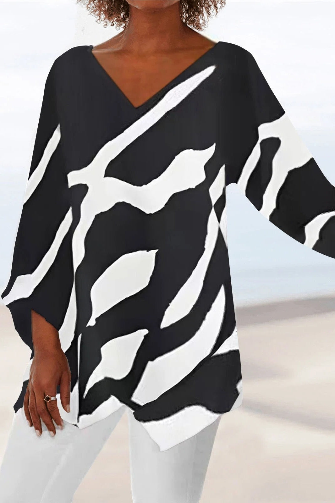 Abstract Print V-neck Irregular Hem 3/4 Sleeves Blouse