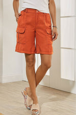 Laid-back Slim Seam Lines Two Cargo Pockets Shorts