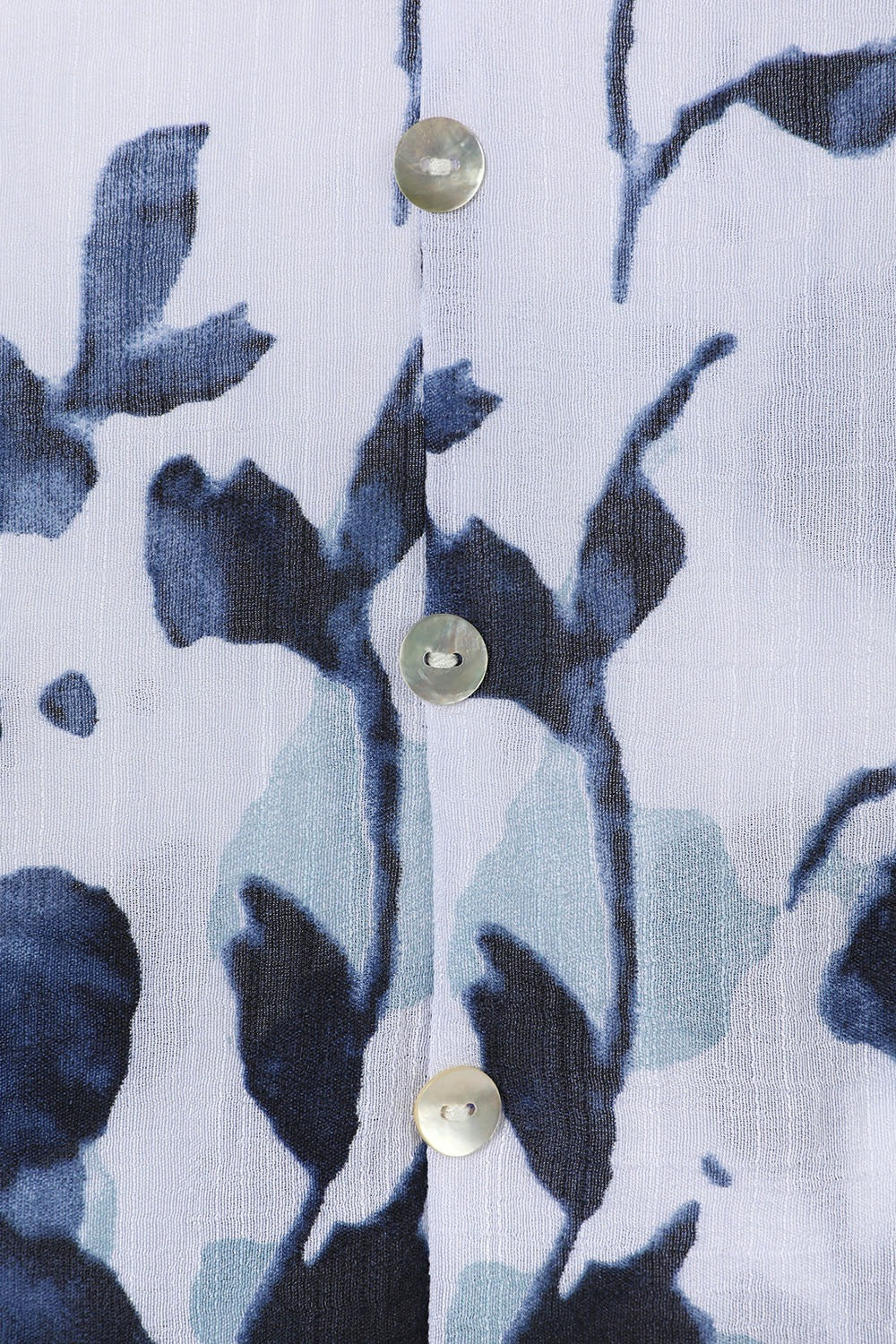 Ärmelloses Shirt in Übergröße mit weißem Blumenmuster