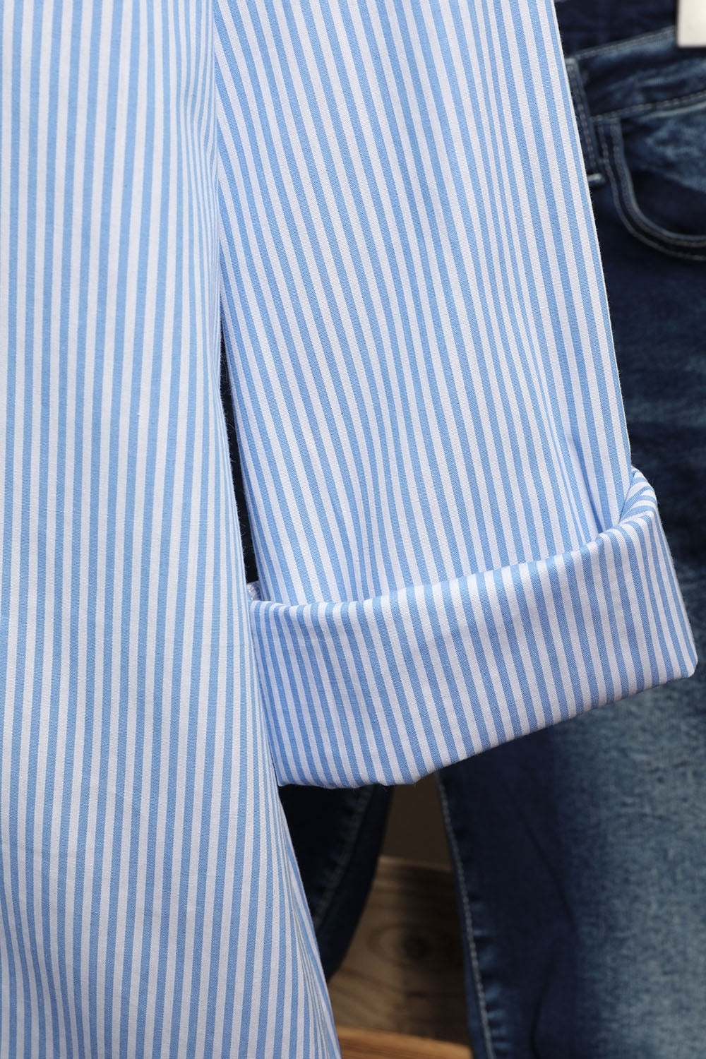 Pinstripe Collar Neck Long Sleeves Front Buttons Shirt