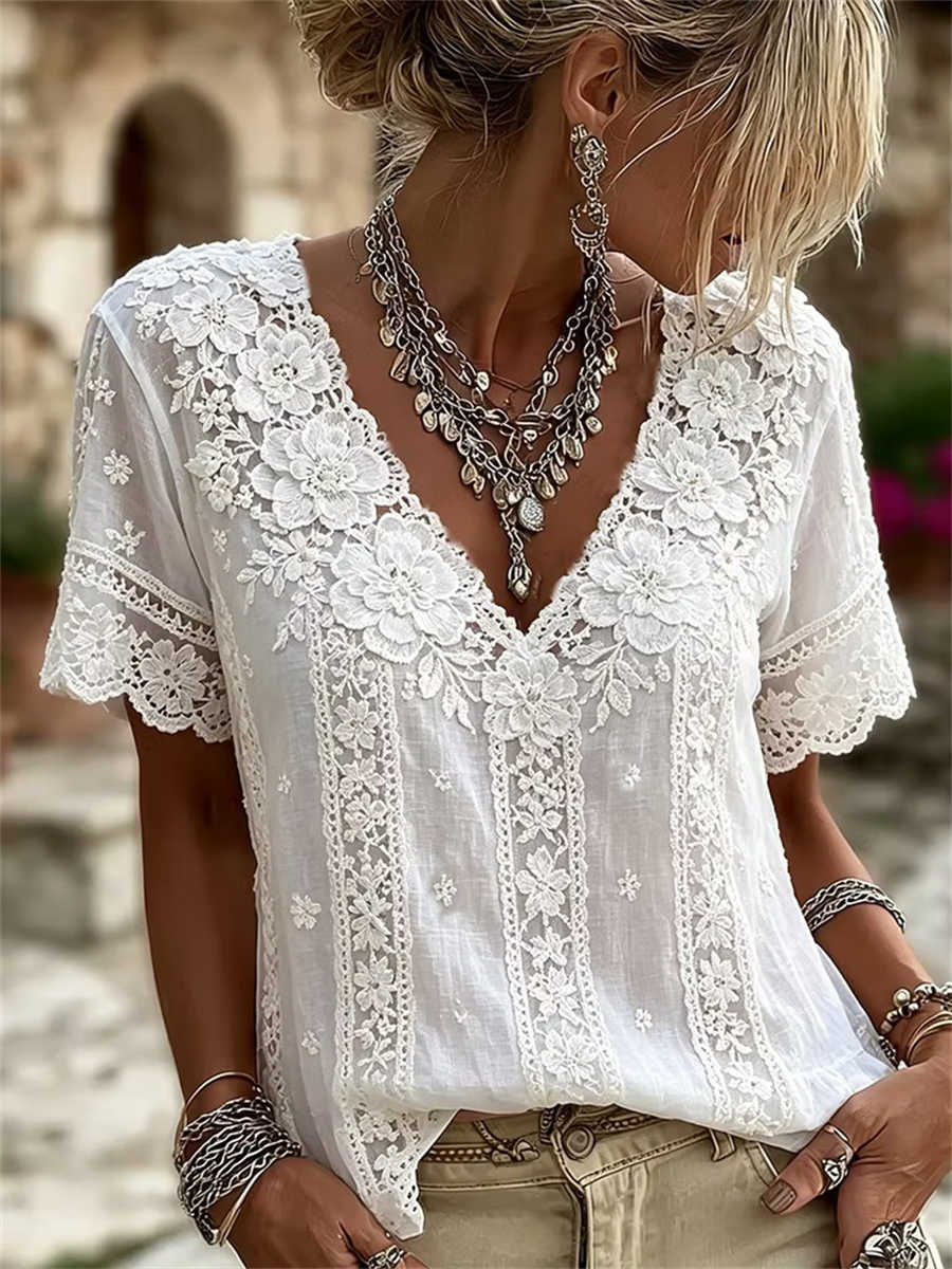 Women's White Floral Embroidered Lace Trim V Neck Short Sleeve Blouse