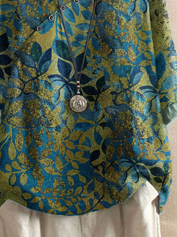 Bluse mit Blättermuster, Rundhalsausschnitt und halben Ärmeln