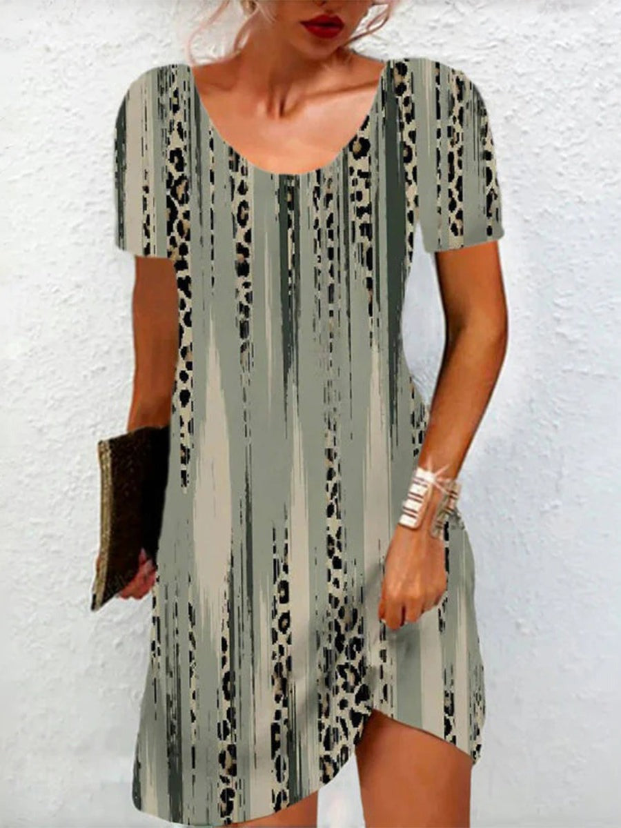 Chic Leopard Print Round Neck Short Sleeve Comfy Mini Dress