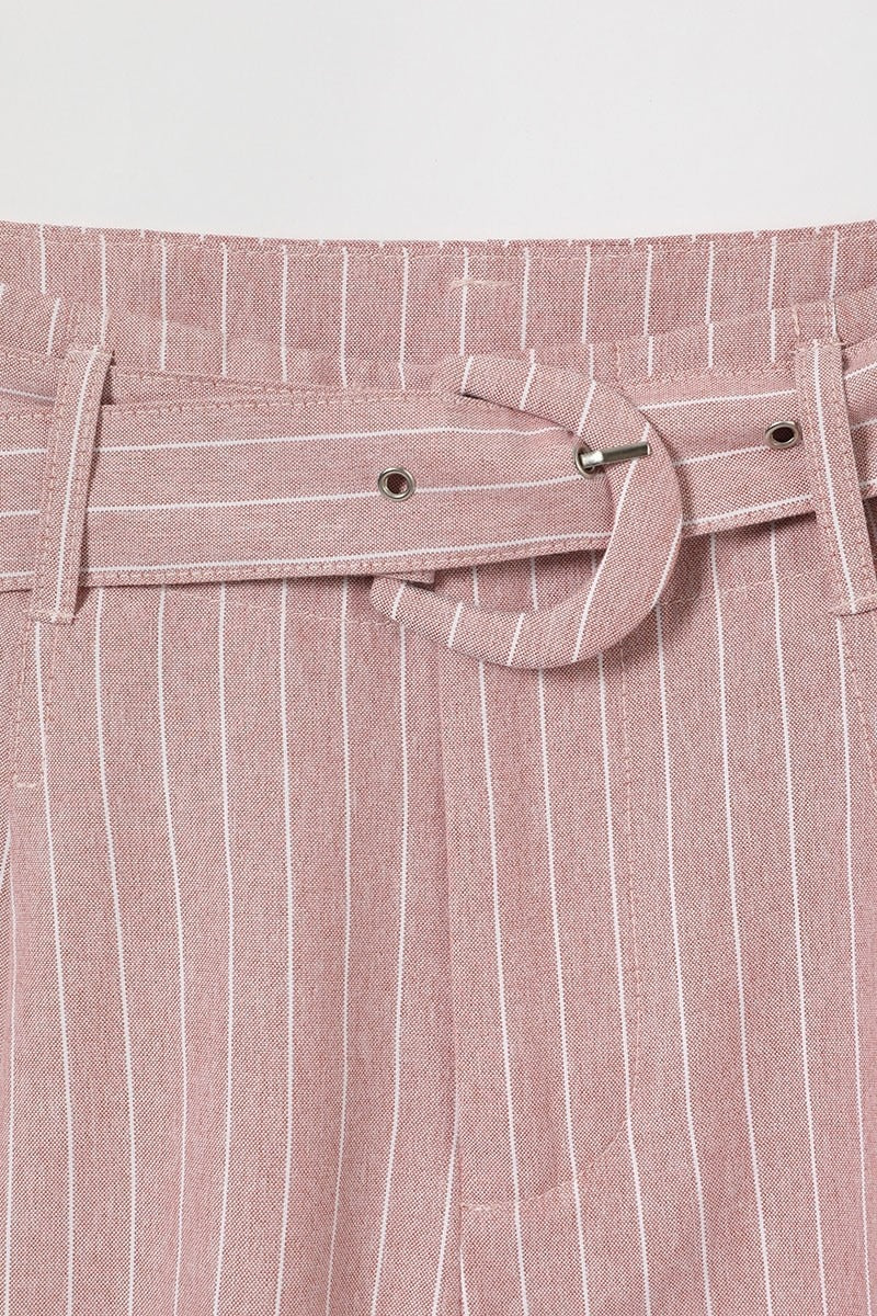 Woven Detachable Belt Side Slash Pockets Sleek Front Pleats Shorts