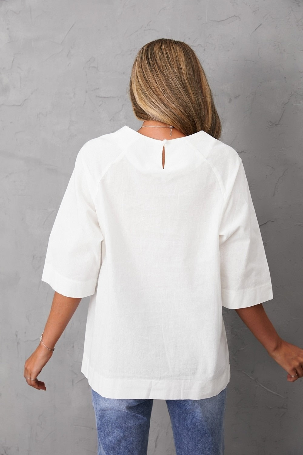 Women's Round Neck Solid Color Half Sleeves Blouse
