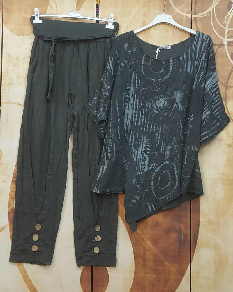 Ensemble deux pièces à imprimé abstrait, ourlet asymétrique et manches mi-longues