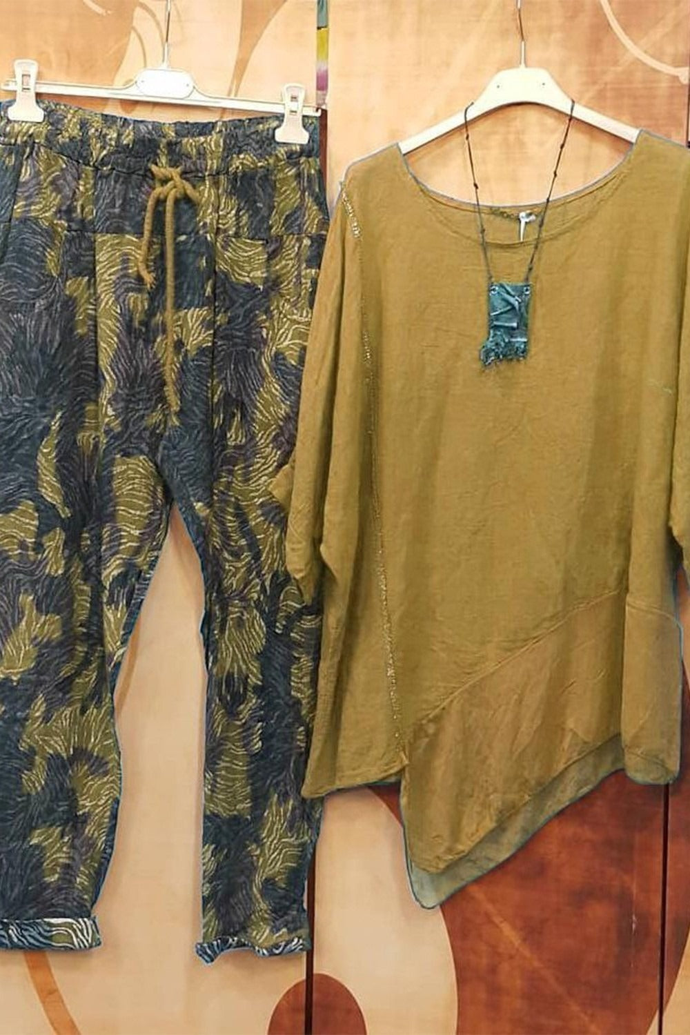 Abstract Print Irregular Hem Half Sleeves Two Piece Set